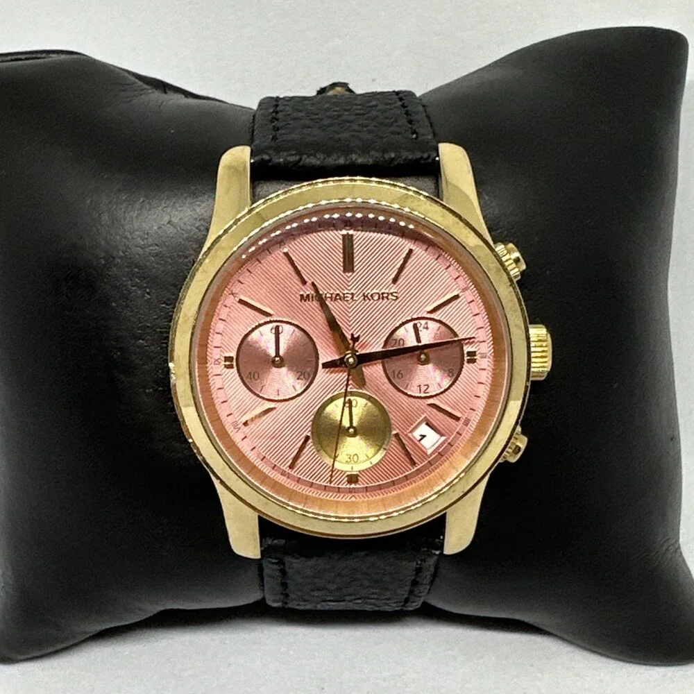 Michael Kors Runway MK6161 Womens Black Leather Strap Analog Quartz Watch HME550